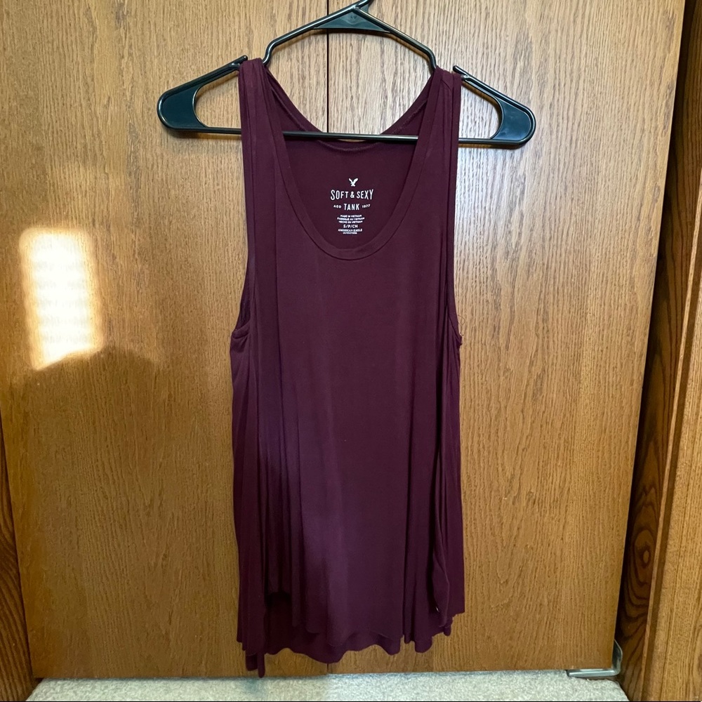 Burgundy American Eagle flowy tank top, size S